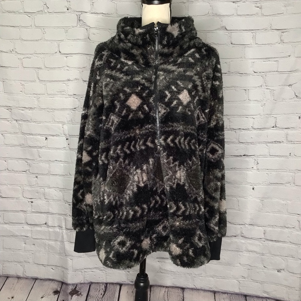 LuLaRoe Black and Gray Nancy Half Slip Pullover Sweater Medium NWT